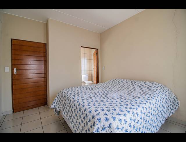 2 BEDROOM APARTMENT FOR SALE IN SOUTH CREST